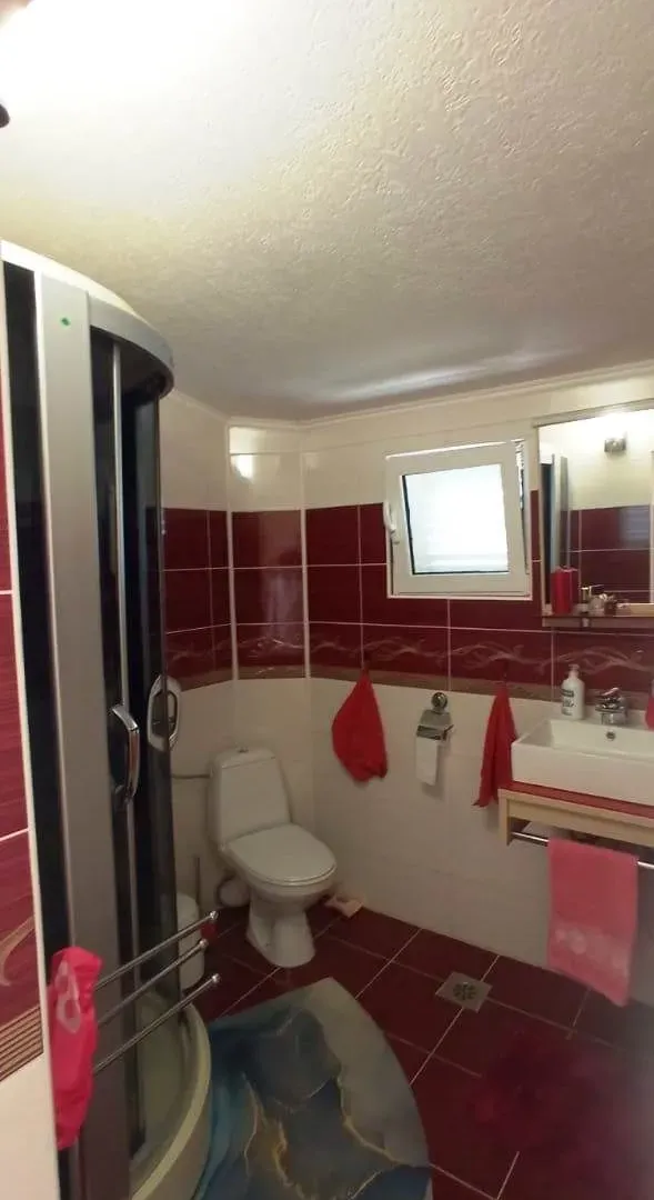 Rent, house, 165m², Sutomore, Bar
