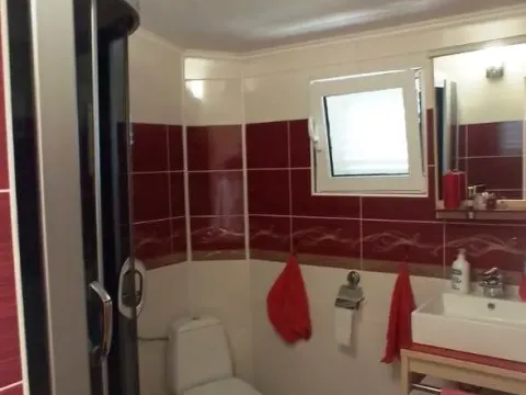 Rent, house, 165m², Sutomore, Bar - image 18