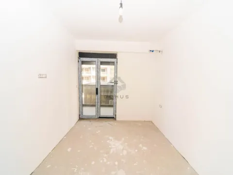 Prodaja, dvosoban stan, 64m², Stari Aerodrom, Podgorica - image 4