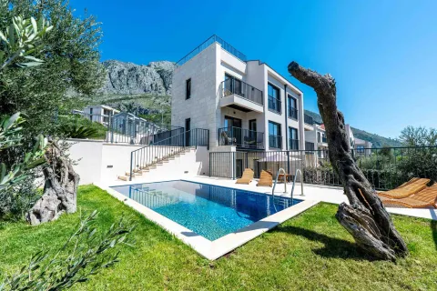 Izdavanje, kuća, 141m², Blizikuće, Budva - image 3
