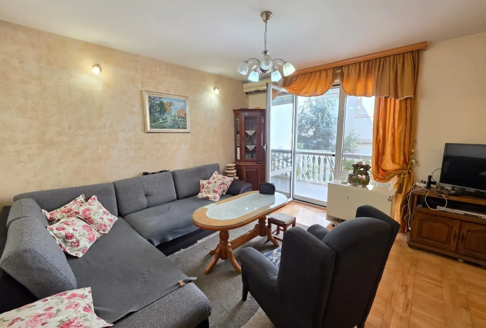 Sale, house, 368m², Bečići, Budva