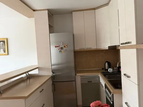 Izdavanje, dvosoban stan, 56m², City Kvart, Podgorica - image 7