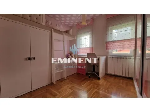 Prodaja, kuća, 345m², Surčin, Beograd - image 11