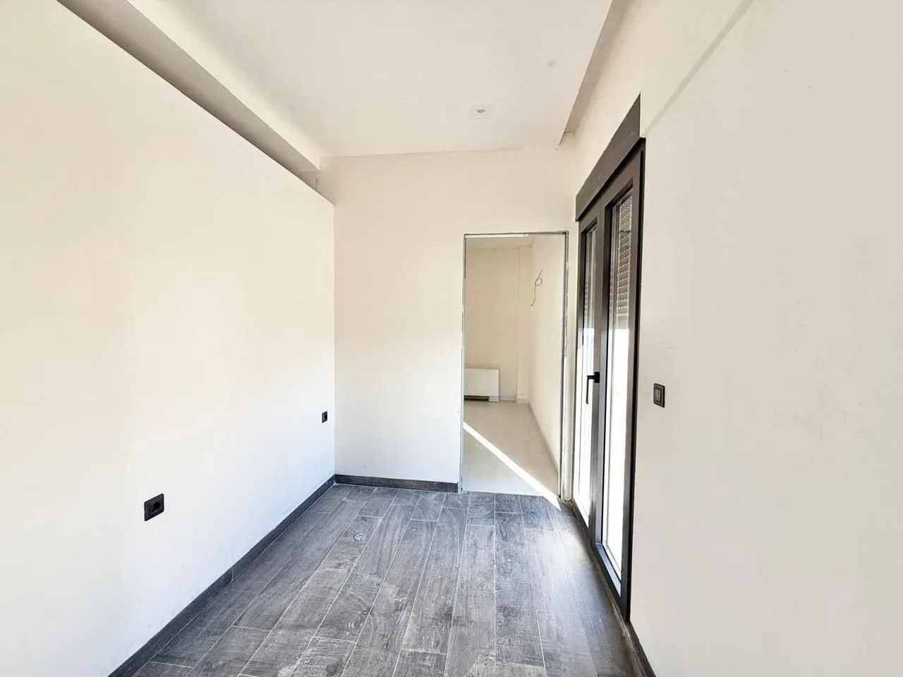 Prodaja, trosoban stan, 236m², Centar, Tivat