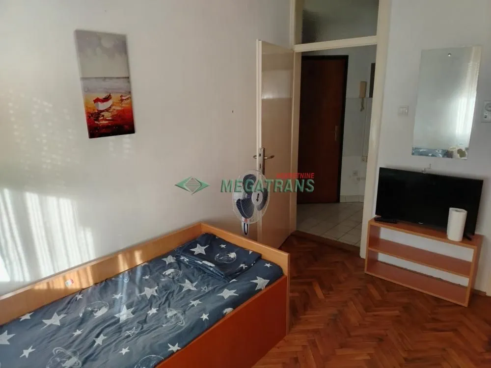 Izdavanje, stan, 20m², Liman 3, Novi Sad Sve Podlokacije