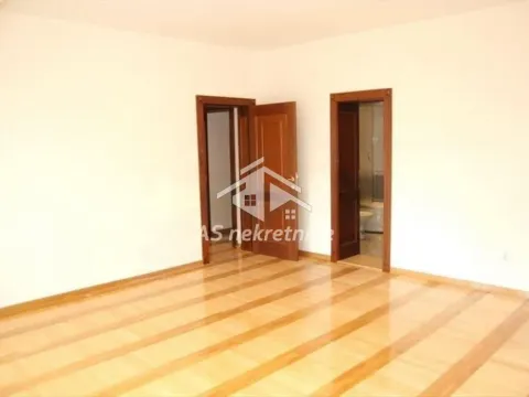 Rent, apartment, 250m², Savski Venac, Beograd - image 13