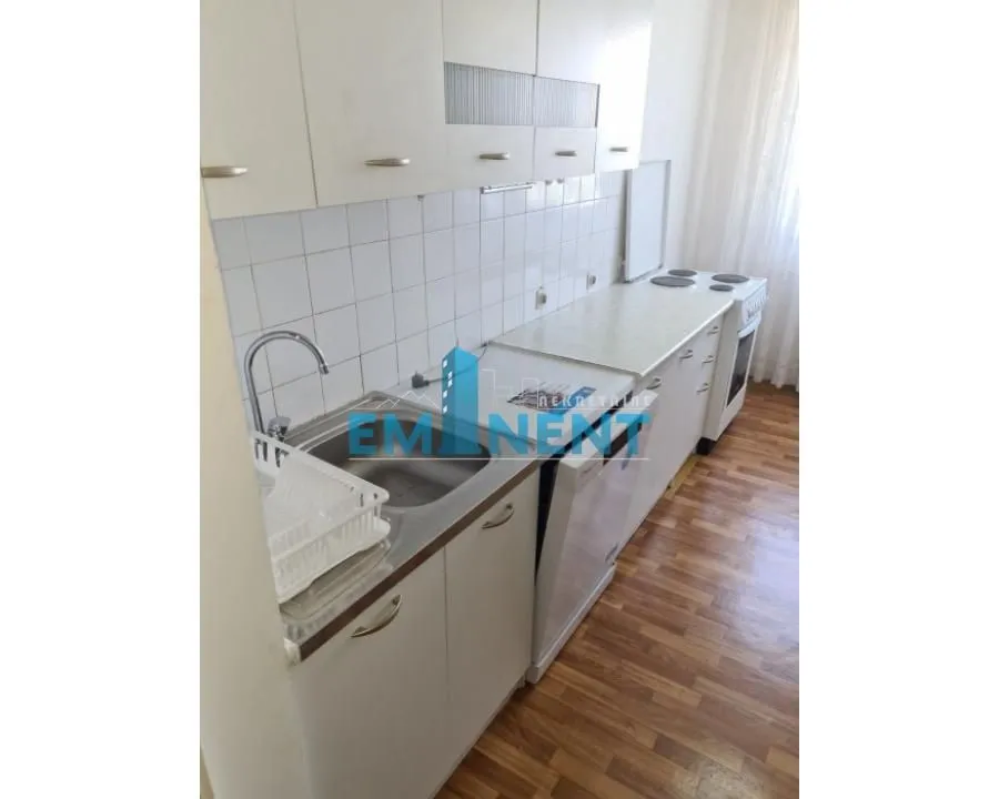 Rent, three bedroom apartment, 84m², Zemun Centar, Zemun Sve Podlokacije
