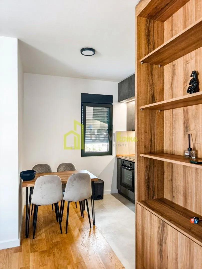 Izdavanje, dvosoban stan, 54m², Bijela, Herceg Novi