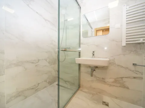 Izdavanje, jednosoban stan, 46m², New City, Podgorica - image 7