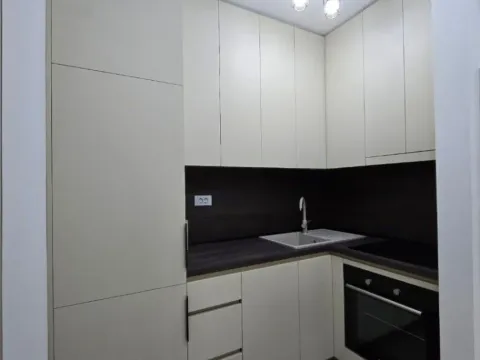 Izdavanje, jednosoban stan, 40m², City Kvart, Podgorica - image 9