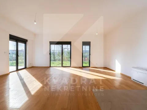 Prodaja, trosoban stan, 101m², Zabjelo, Podgorica