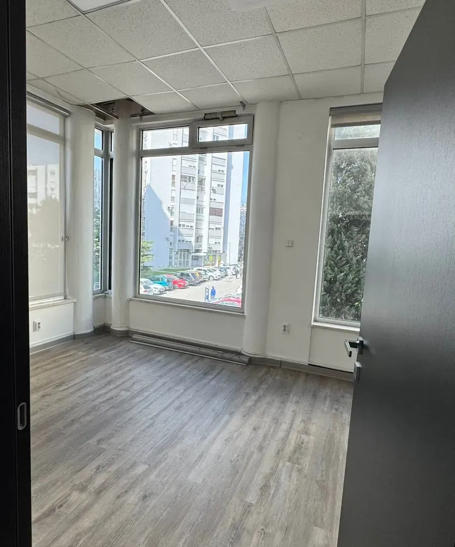Rent, office space, 120m², Preko Morače, Podgorica