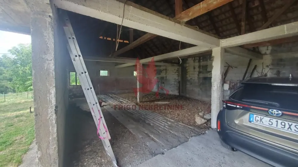 Prodaja, kuća, 280m², Centar, Topola