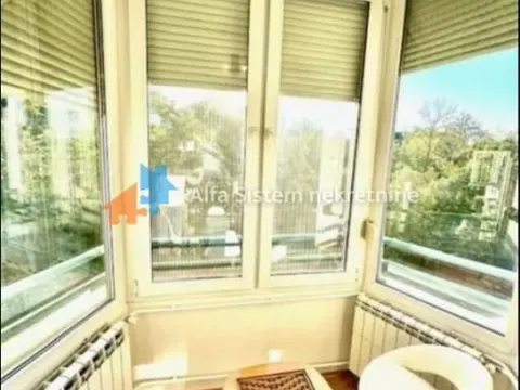 Izdavanje, trosoban stan, 80m², Stari Grad, Beograd - image 5
