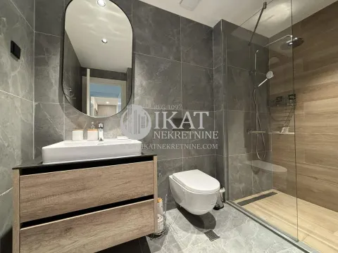 Izdavanje, trosoban stan, 85m², Savski Venac, Beograd - image 11