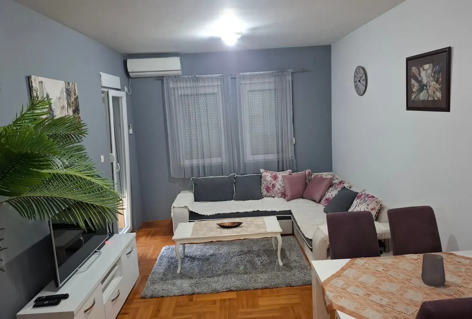 Izdavanje, jednosoban stan, 44m², City Kvart, Podgorica