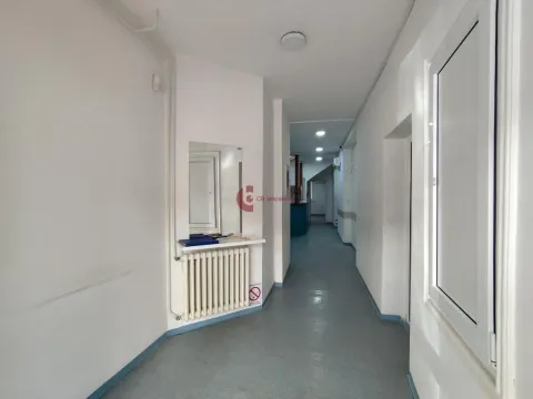 Izdavanje, poslovni prostor, 320m², Centar, Subotica - image 23