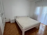 Izdavanje, trosoban stan, 130m2, Zaljevo, Bar