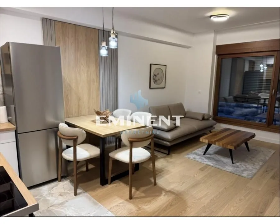 Izdavanje, dvosoban stan, 33m², Novi Beograd Blok 65, Novi Beograd Sve Podlokacije
