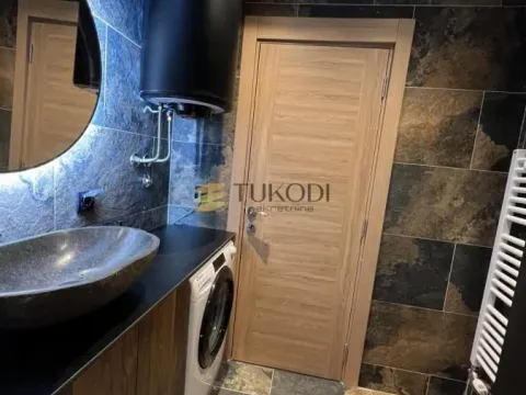 Izdavanje, jednosoban stan, 40m², Zvezdara Sve Podlokacije, Beograd - image 13