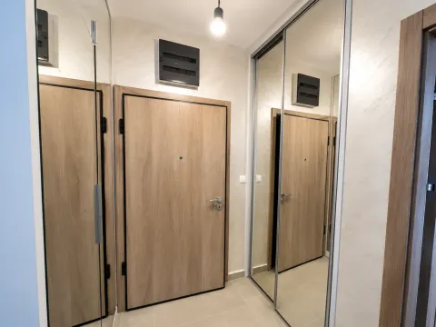Izdavanje, dvosoban stan, 74m², Master Kvart, Podgorica - image 4