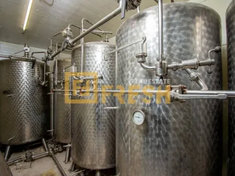 Prodaja, ugostiteljski objekat, 3300m², Nikšić, Crna Gora - image 26