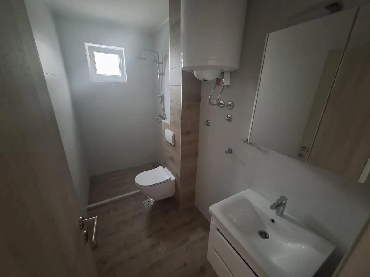 Prodaja, dvosoban stan, 42m², Salajka, Novi Sad Sve Podlokacije