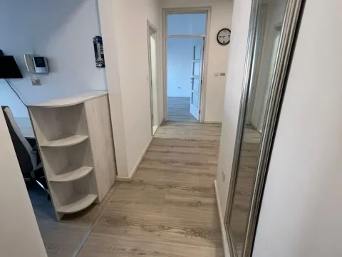 Rent, office space, 75m², Centar, Podgorica - image 1