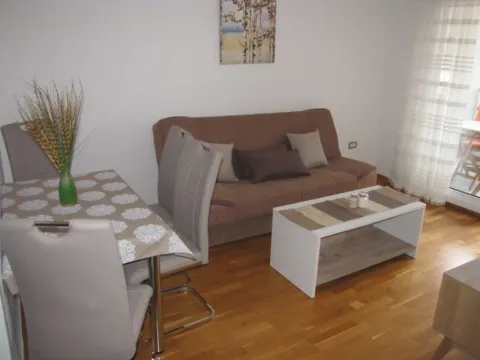 Izdavanje, jednosoban stan, 45m², Babin Do, Budva - image 8