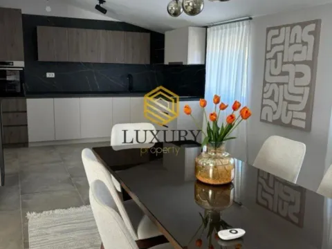 Izdavanje, trosoban stan, 180m², Tološi, Podgorica - image 6