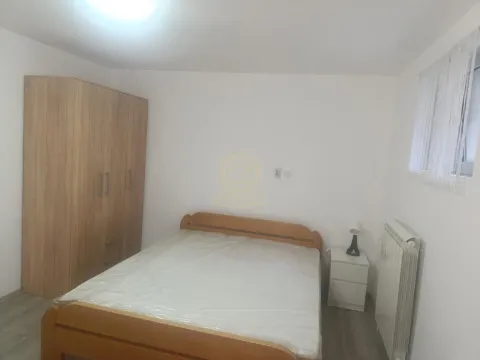Rent, four bedroom apartment, 80m², Severni Bulevar, Zvezdara Sve Podlokacije - image 10