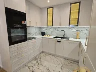 Izdavanje, trosoban stan, 114m², Vračar Hram, Vračar Sve Podlokacije - image 10