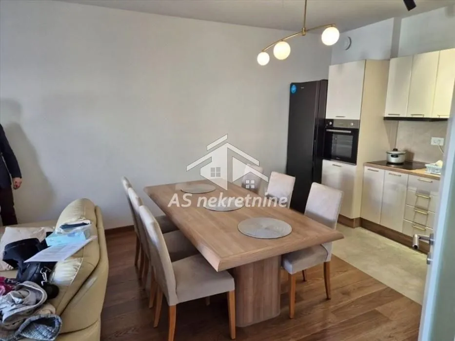 Rent, four bedroom apartment, 100m², Novi Beograd Blok 65, Novi Beograd Sve Podlokacije