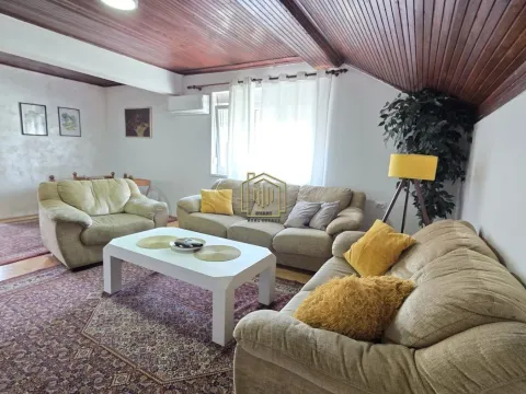 Rent, three bedroom apartment, 100m², Stari Aerodrom, Podgorica - image 1