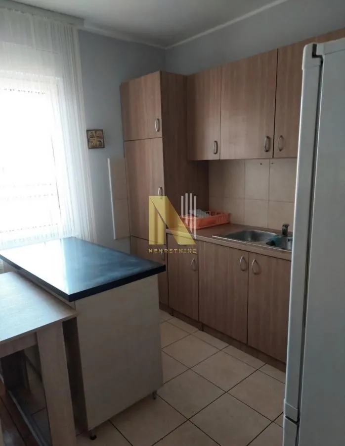 Prodaja, trosoban stan, 76m², Nova Detelinara, Novi Sad Sve Podlokacije