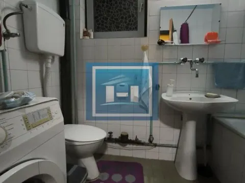 Prodaja, trosoban stan, 74m², Ćuprija, Srbija - image 7