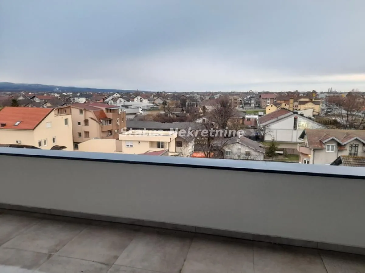 Prodaja, četvorosoban stan, 145m², Telep, Novi Sad Sve Podlokacije