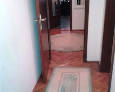 Izdavanje, trosoban stan, 78m², Bulevar, Niš - image 9