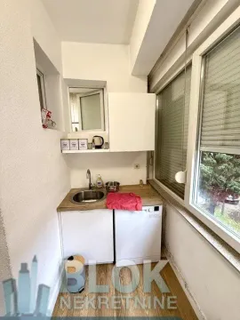 Izdavanje, dvosoban stan, 70m², Centar, Podgorica - image 5
