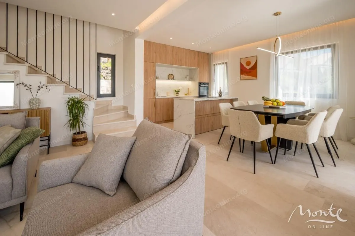 Prodaja, kuća, 250m², Mrčevac, Tivat