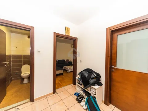 Prodaja, dvosoban stan, 73m², Dalmatinska ulica, Podgorica - image 8