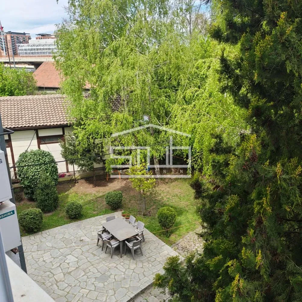 Prodaja, trosoban stan, 70m², Senjak, Beograd
