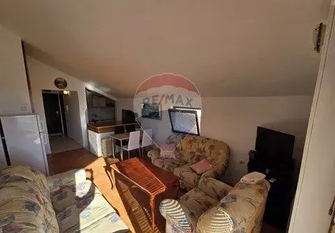 Izdavanje, dvosoban stan, 56m², Budva, Crna Gora