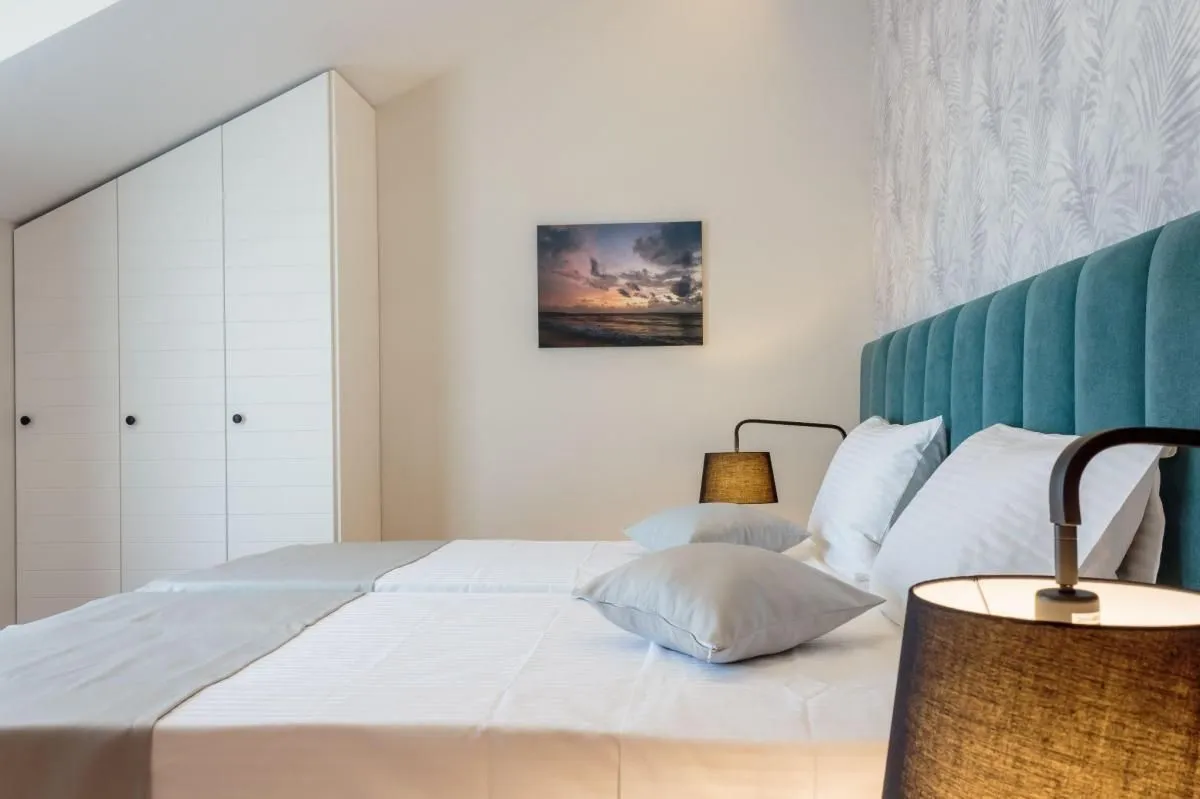 Rent, three bedroom apartment, 150m², Tivat, Crna Gora