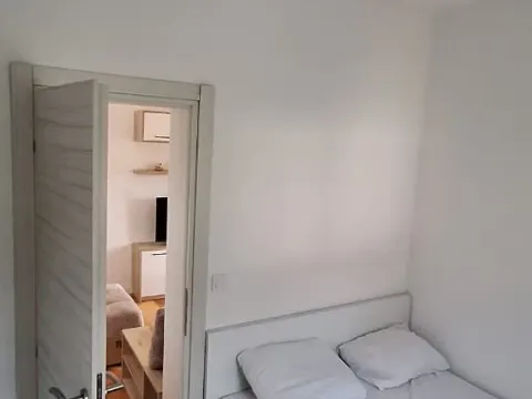 Izdavanje, dvosoban stan, 80m², Tripovići, Tivat - image 4