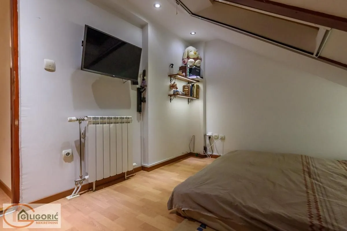 Prodaja, četvorosoban stan, 131m², Gundulićev Venac, Beograd