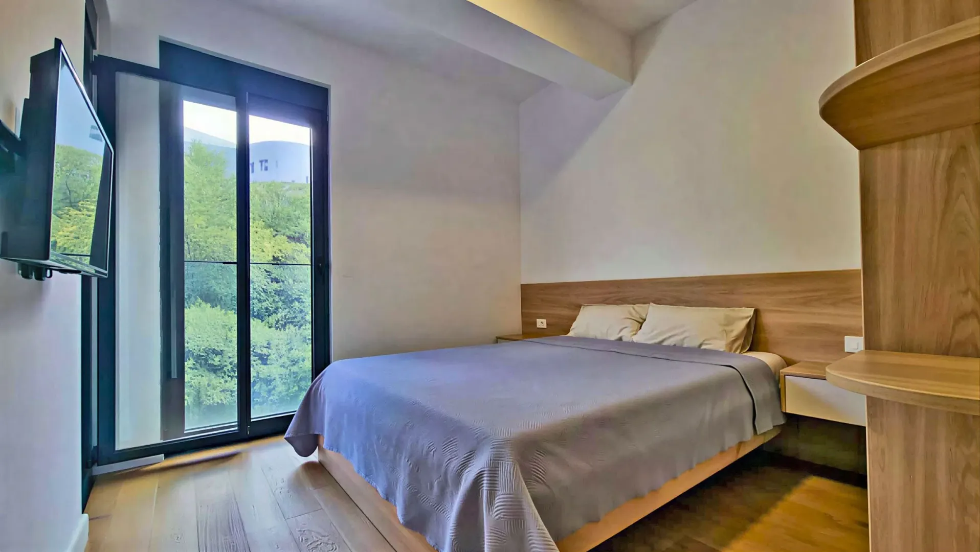Daily-rent, one bedroom apartment, 40m², Bečići, Budva