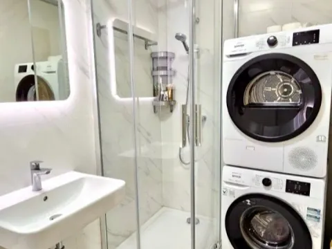 Prodaja, jednosoban stan, 46m², City Kvart, Podgorica - image 10