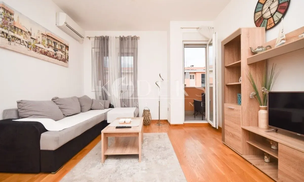 Izdavanje, jednosoban stan, 42m², City Kej, Podgorica
