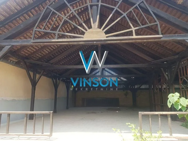 Prodaja, kuća, 688m², Centar, Sombor